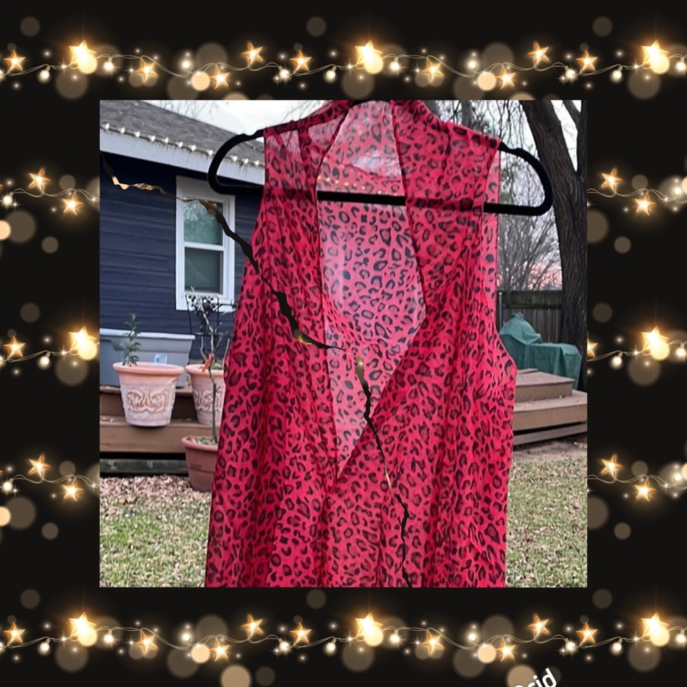 RED LEOPARD VEST - Picture 10 of 10